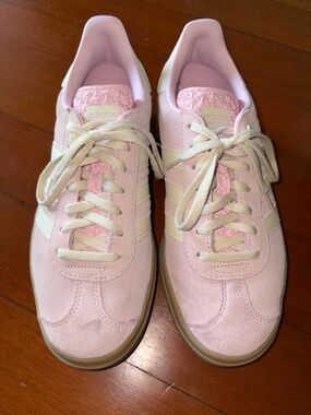 adidas Women’s Pink Suede Sneakers with Cream Accents have been worn